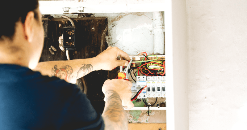 wiring a fuse switchboard-min